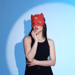 Оригинальная красная маска «Кошка» с ушками - 