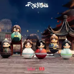 Случайная фигурка-неваляшка 