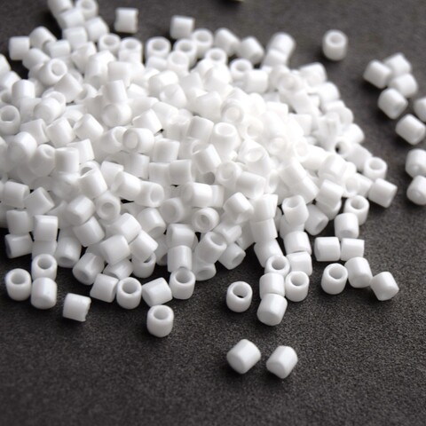 DBM-0200 Бисер цилиндрический Миюки делика 10/0 /Miyuki delica 10/0 Opaque Chalk White