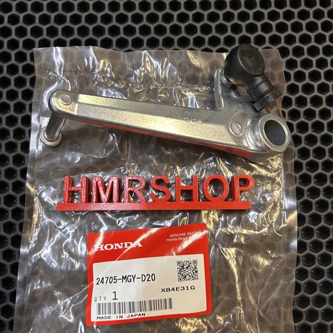 Honda Лапка КПП VFR800 13-19 24705-MGY-D20