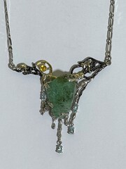 Берилл зеленый (колье из серебра)