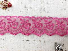 Вышивка на органзе, ш. 4,3 см.