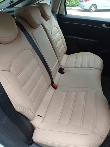 Авточехлы для Ford Mondeo 5 с 2014-н.в. седан, хэтчбек, универсал AMBIENTE. Задняя спинка 40 на 60, сиденье единое. Передний подлокотник. Задний подлокотник (молния), 5-подголовников