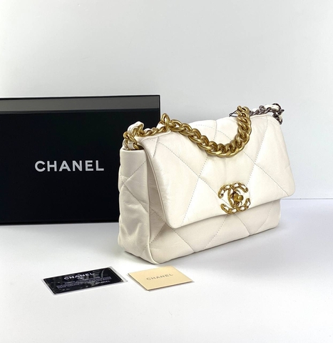 Сумка-конверт Chanel 19 среднего размера белый