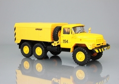 ZIL-131 UMP-350 Airport yellow 1:43 DeAgostini Auto Legends USSR Trucks #18