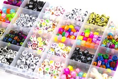 
          Набор для создания украшений-бусины Alingar, 185х130х18мм, "Assorted letters", 24 вид. бус., 2х1,2 м леска, пластик.пенал с европод.