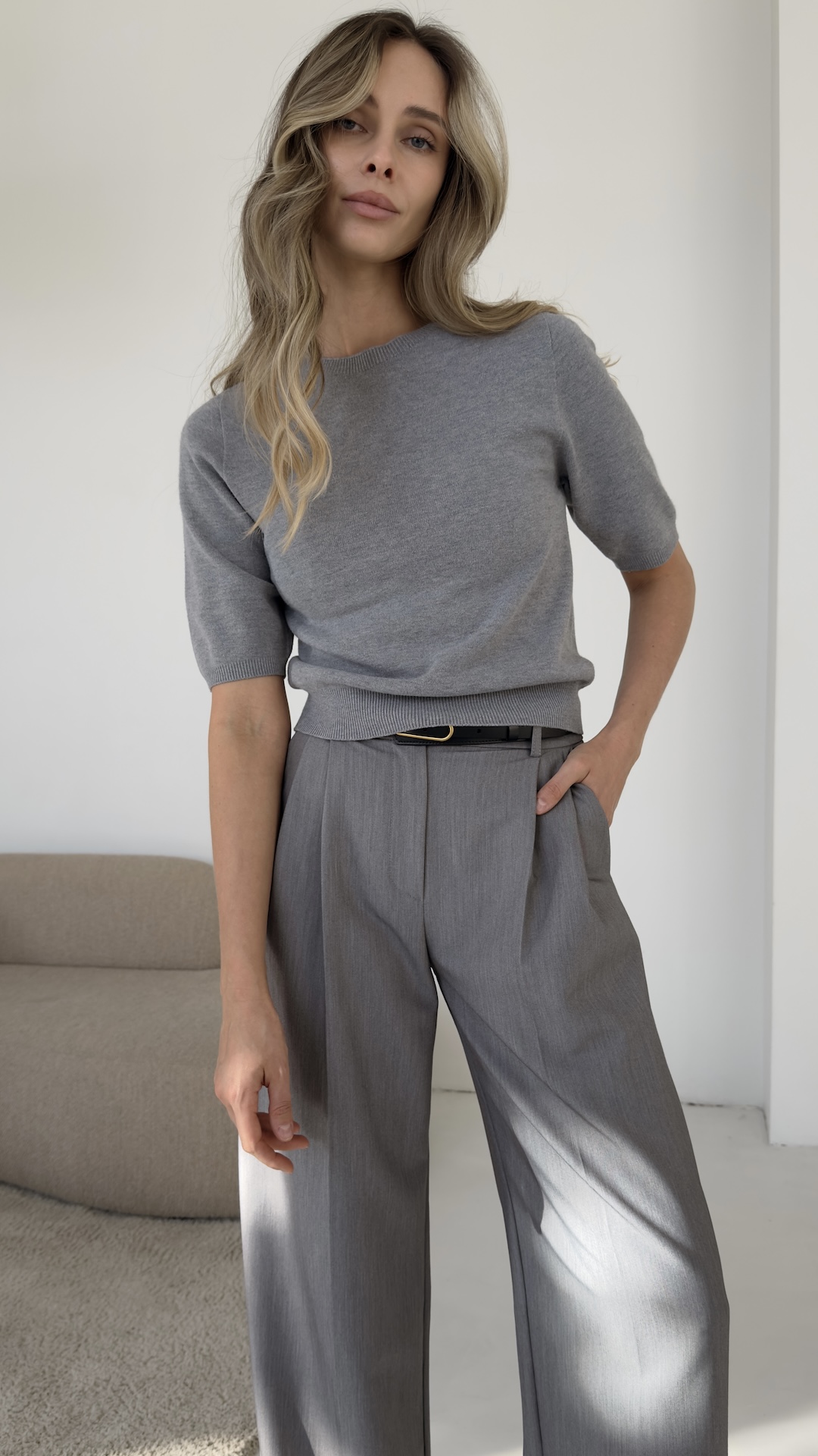 Джемпер из мягкого трикотажа с короткими рукавами