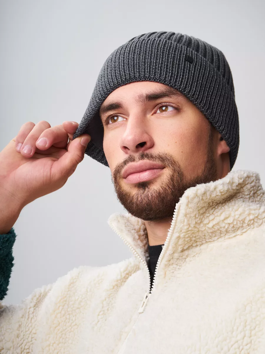 Шапка бини зимняя весенняя с флисом