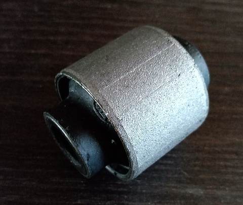 САЙЛЕНТБЛОК РЫЧАГА ЗАДНЕГО ПОПЕРЕЧНОГО ВЕРХНЕГО ELANTRA HD, i30 FD, CEED ED КУЛАКА ЗАД SONATA HYUNDAI