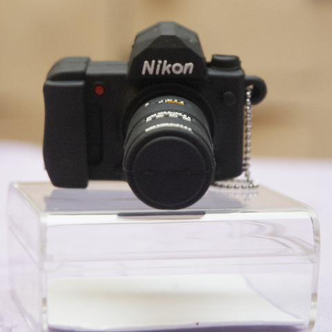 Usb-флешка в виде фотоаппарата Nikon phf_nikon