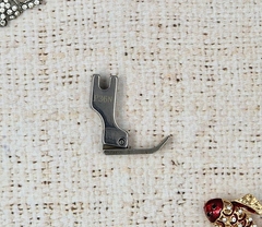 Лапка для потайных молний, правая