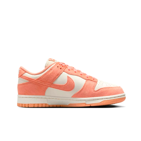 кроссовки WMNS NIKE DUNK LOW