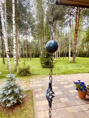 Дождевая цепь «Ковка. Корзинка и шар», темно-серый глянцевый RAL7024
