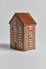 Коричневый керамический домик-подсвечник, 18х12х7 см, Дания