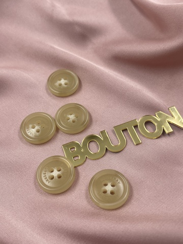 Пуговицы Барб. бежевые (песочные) со светлыми прожилками в центре