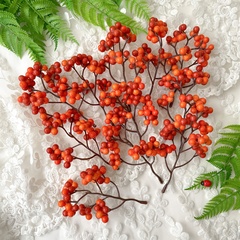 Ягоды на ветке, ягодки 7-8 мм, Оранжевые, веточка 11 см, набор 10 шт.