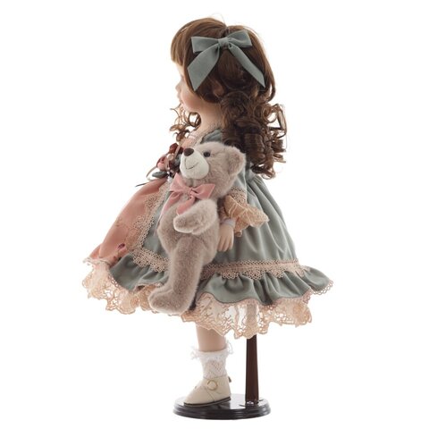 Кукла фарфоровая 