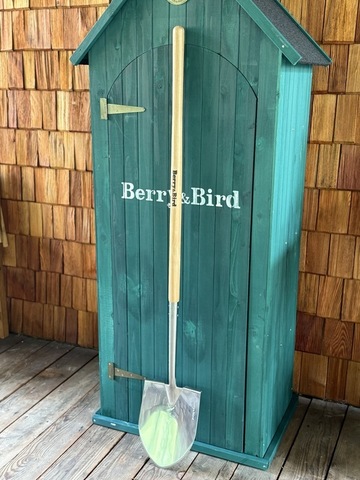Лопата штыковая Berry&Bird стальная садовая с черенком