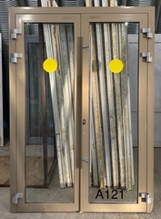 Алюминиевая Дверь Б/У 217(в) х 150(ш) Входная