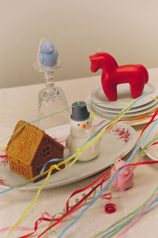 Свеча Конь алый