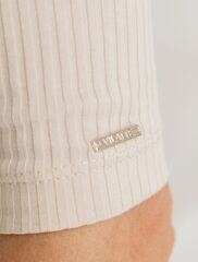 Джемпер из трикотажа в широкий рубчик  D49.107 (124203)