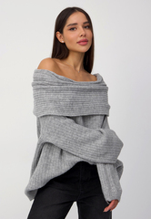 Свитер с удлиненной горловиной