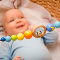 Растяжка на кроватку и коляску Солнце и месяц, Вальда