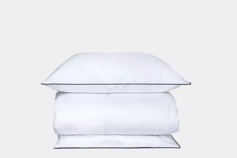 Постельное белье 2 спальное евро Mollen белое с графитно-серым кантом