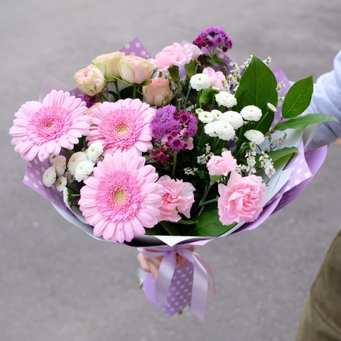 Букет осенний 6 с розовыми герберами и пионовидными розами