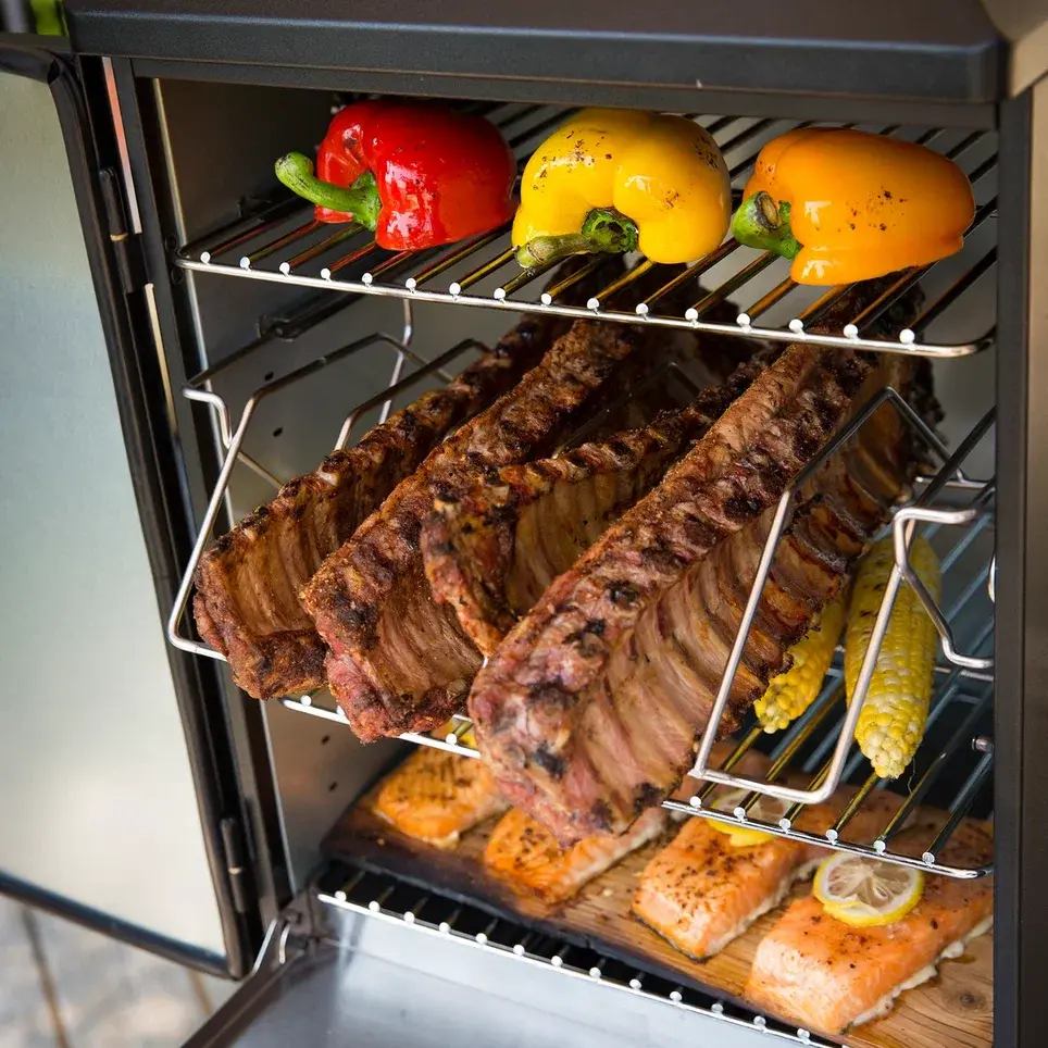Коптильня угольная вертикальная Broil King VERTICAL CHARCOAL SMOKER
