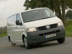 Чехлы на Volkswagen T5 фургон Multivan / Caravelle / Transporter 2003–2009 г.в.