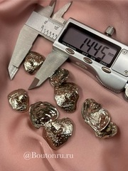 Пуговицы изогнутые неровной формы с жатым эффектом в серебре