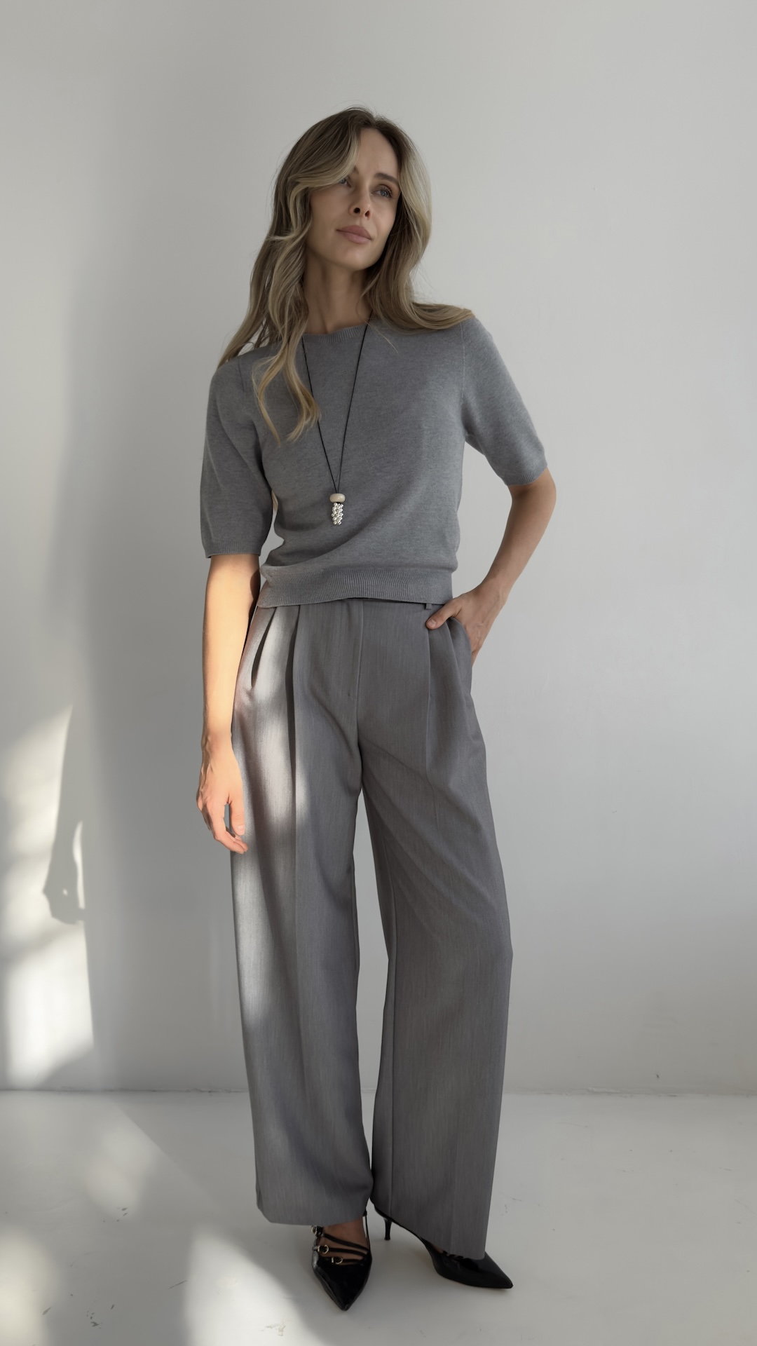 Джемпер из мягкого трикотажа с короткими рукавами