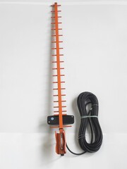 Триада-2135 SOTA/antenna.ru. Антенна 3G/1800МГц направленная, на кронштейн, с большим усилением