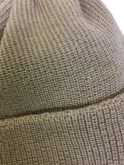 Зимняя шапка бини с отворотом - красивый бежевый оттенок