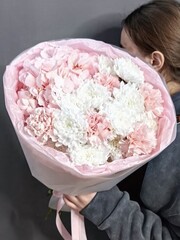 Авторский букет в розовой гамме