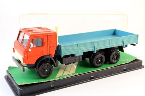 KAMAZ-53212 red-blue (plastic box) 1992 Elecon Arek 1:43