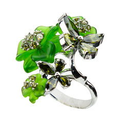 Кольцо с цветами из кварца и фианитами