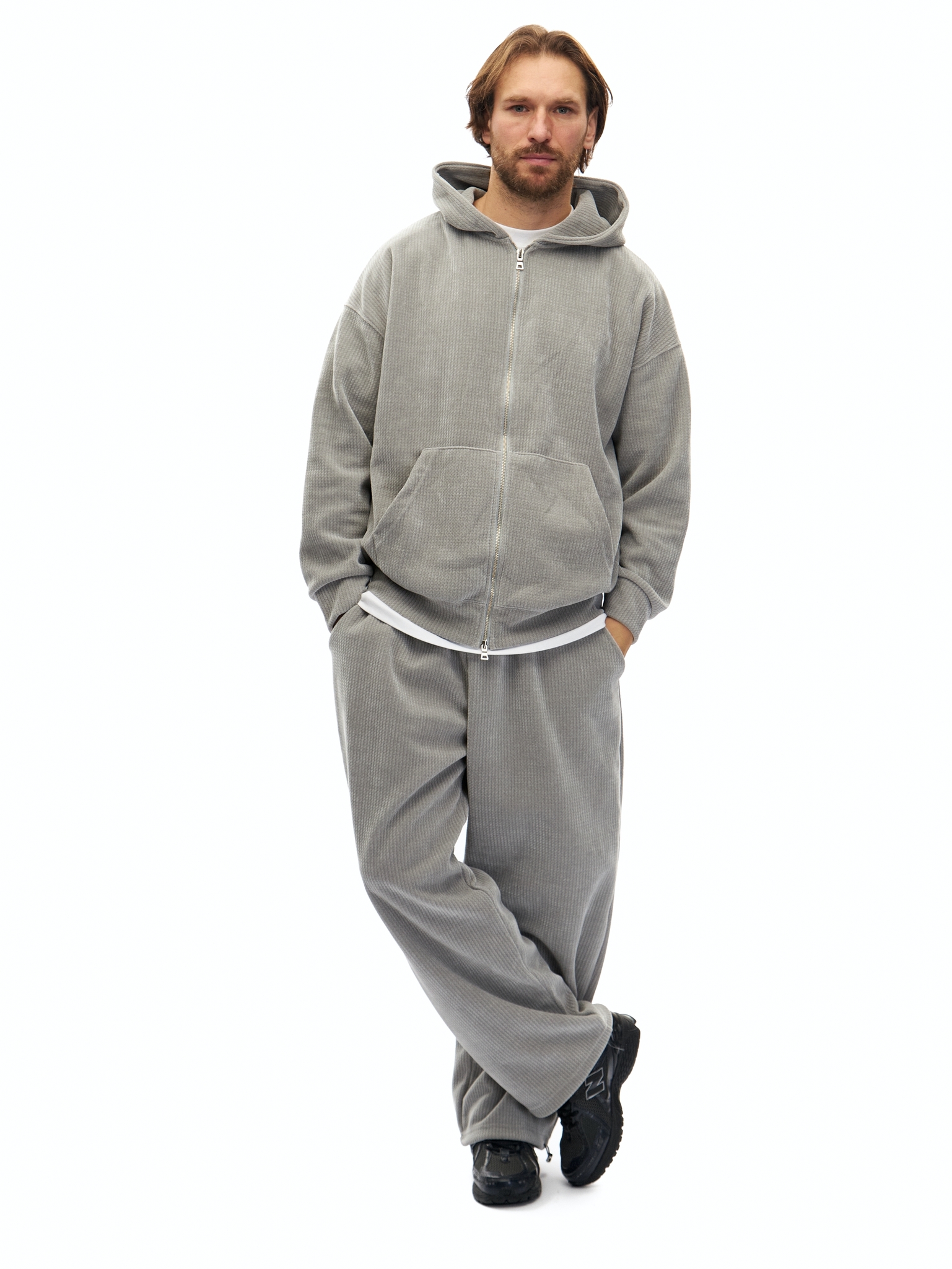 Серый спортивный костюм Hand Made из велюра