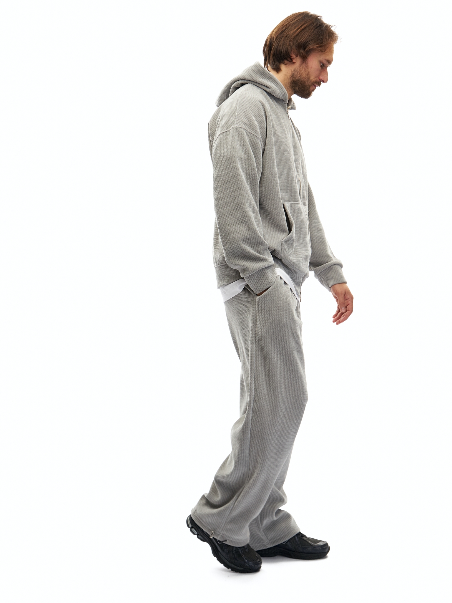 Серый спортивный костюм Hand Made из велюра