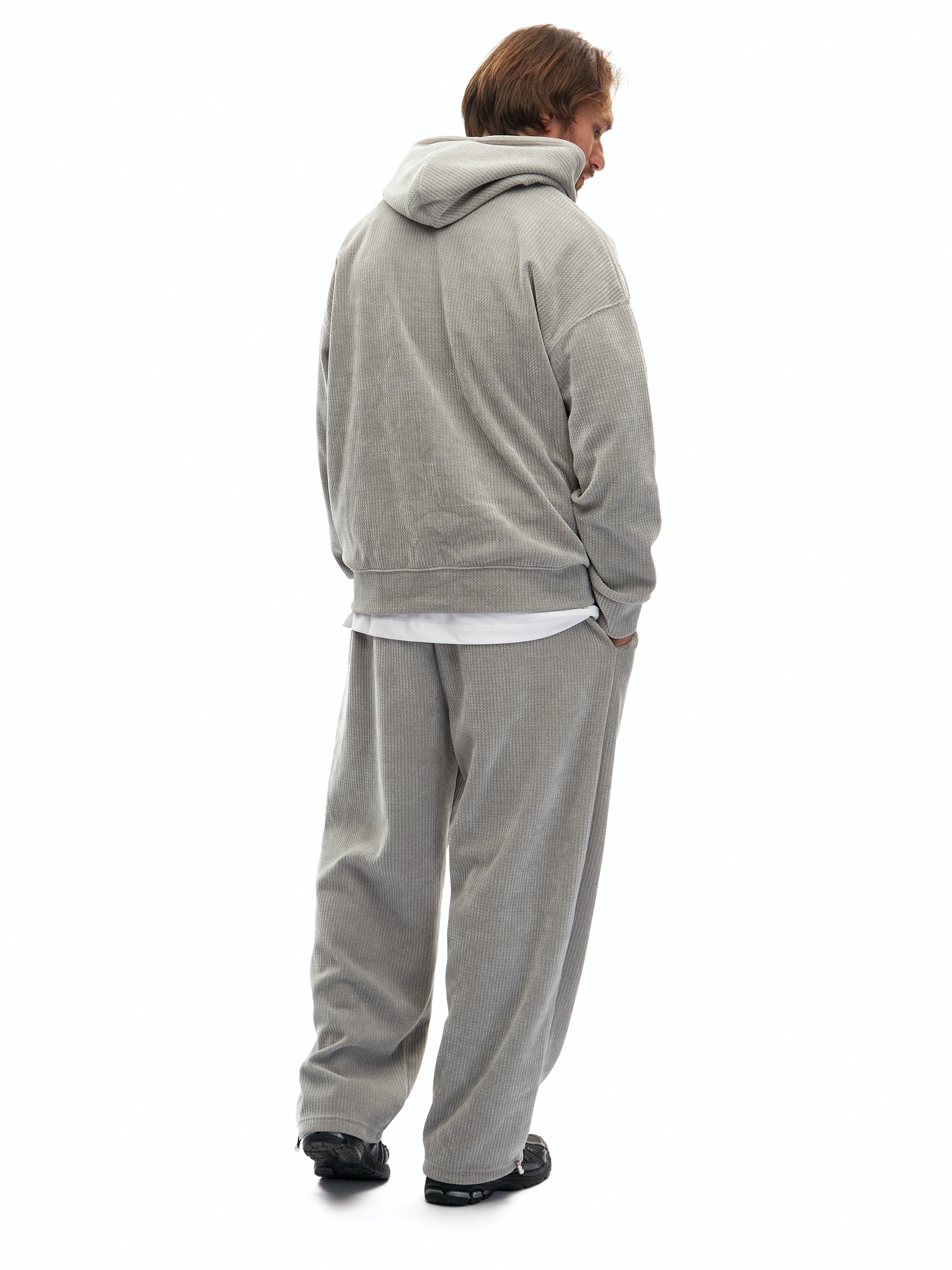 Серый спортивный костюм Hand Made из велюра