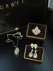 Серьги из серебра 925 пробы с камнями бриллиантовой огранки капля цвет Шампань