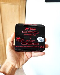 КЛЕЕВАЯ ЛОВУШКА MR. CATCH (МИСТЕР КЭТЧ)  С АТТРАКТАНТОМ  ДЛЯ УНИЧТОЖЕНИЯ ПОСТЕЛЬНЫХ КЛОПОВ