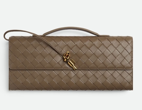 Клатч Bottega Veneta Andiamo Сосновая шишка