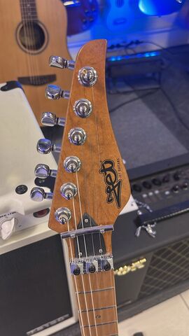 JET JS-850 Relic FR - Электрогитара, Stratocaster, корпус ольха, 22 лада, HS, цвет Relic FR, красный