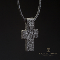 Крест из зелёного нефрита