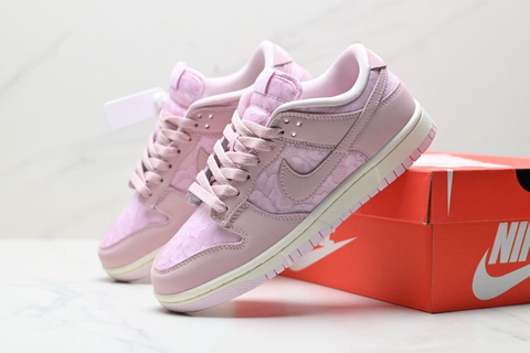 Nike Dunk Low 'Lace' 