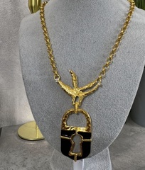 Колье ЗАМОК в клюве птицы в стиле Schiaparelli с черной эмалью