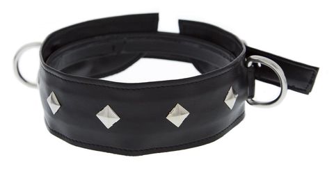 Полиуретановый ошейник с пуклями и D-кольцами Collar with Studs - Blush Novelties Guilty Pleasure 520066