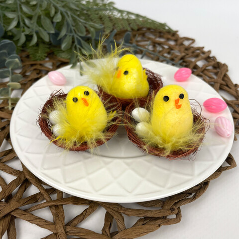 Цыпленок с яйцом в гнезде, Пасхальный декор, размер 4 см, набор 3 шт.